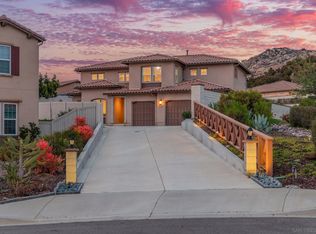 1215 McGeary Rd, Escondido, CA 92026