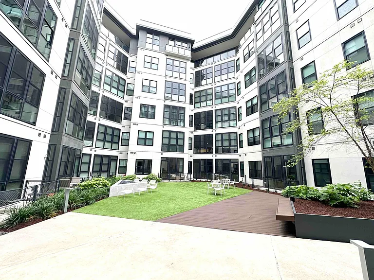 800 Embassy Dr #403 — Photo 11