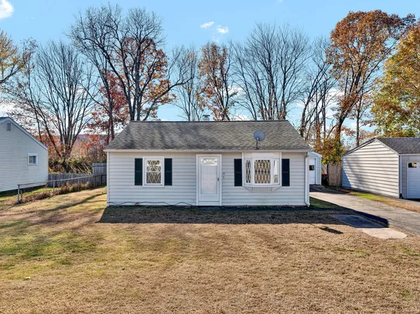 18 Circle Drive, Wallingford, CT 06492