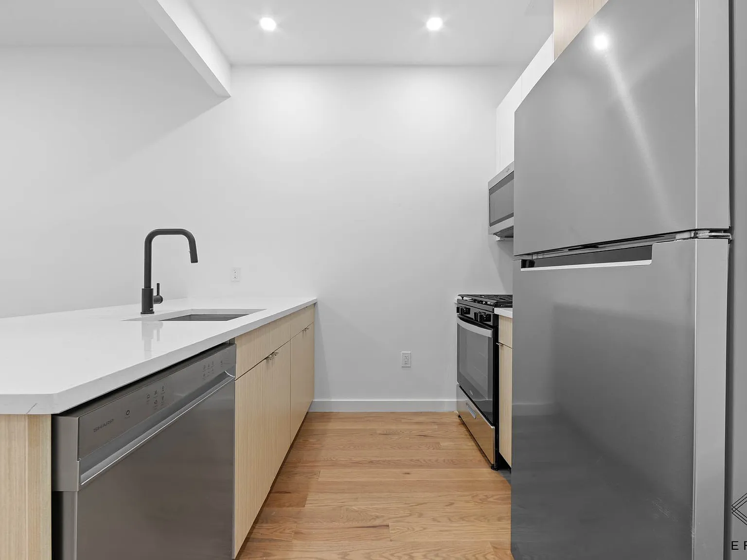 56 East 21st Street — Photo 4