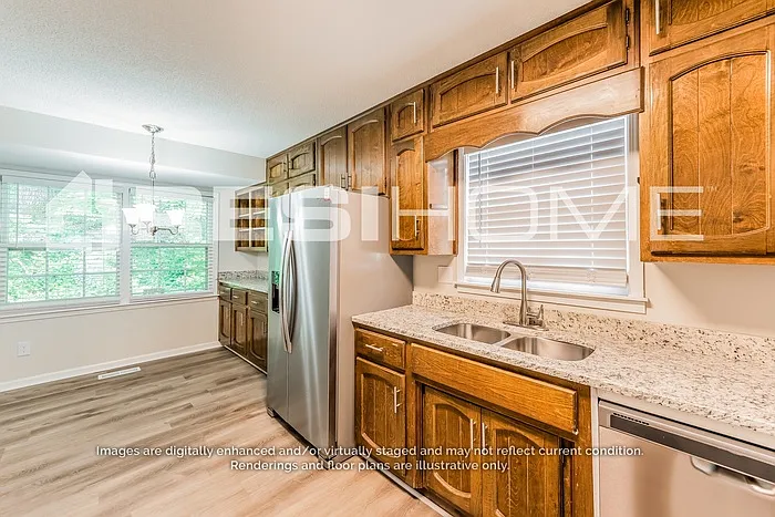 4 bed, 2.0 bath, 2220 sqft, $1,995 — Photo 4