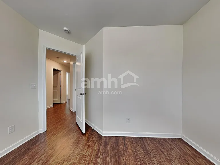 330 Crabapple Cir — Photo 13
