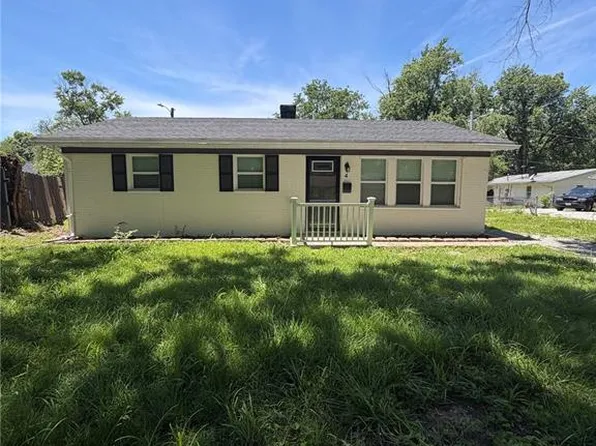 4 Lloyd Ave, East Saint Louis, IL 62206