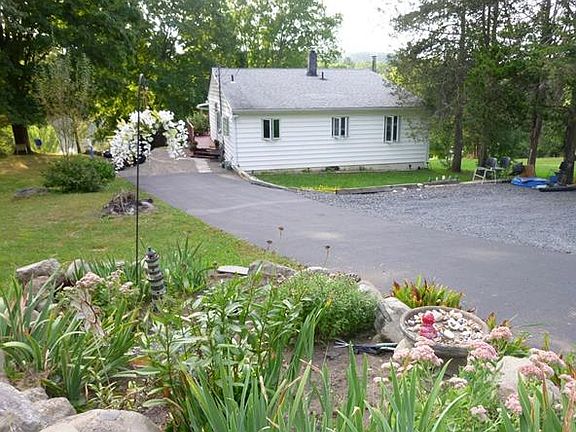 3rd image of 47 Lakeside Dr