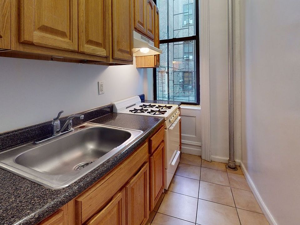 1st image of 523 W 187th St APT 1F