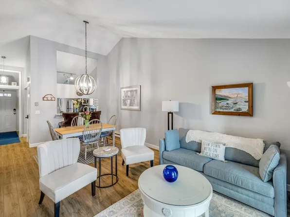 214 Eaton Ln Unit 214, Brewster, MA 02631