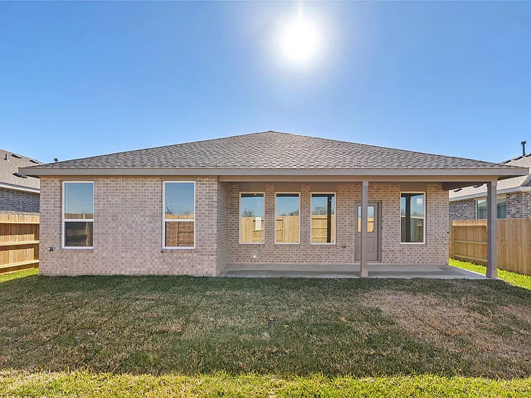 823 Heaven Dr — Photo 31