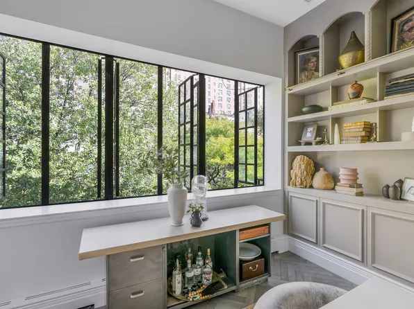 457 West 22nd Street image 10 of 45