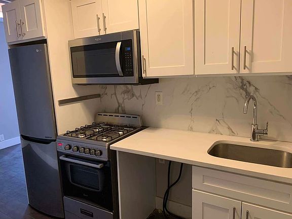2nd image of 234 E 116th St #4