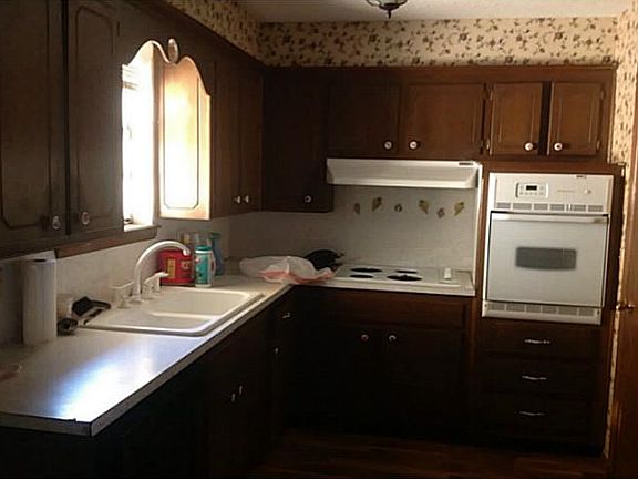4th image of 4416 SE 42nd Ter