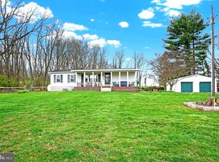 6069 Pine Rd, Thomasville, PA 17364
