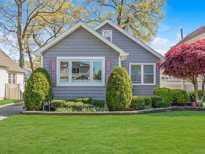 196 Central Avenue, Lynbrook, NY, 11563
