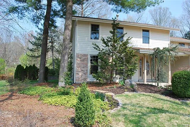 207 Hollytree Ct photo 1
