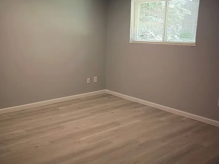 14 Elward Rd — Photo 3