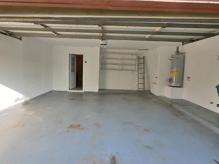 1018 Three Forks Dr — Photo 23