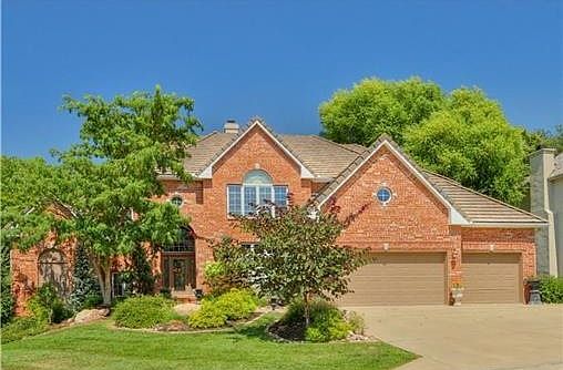 1st image of 8136 Clearwater Dr