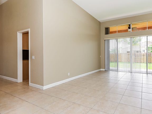 5th image of 1299 NW 166th Ave