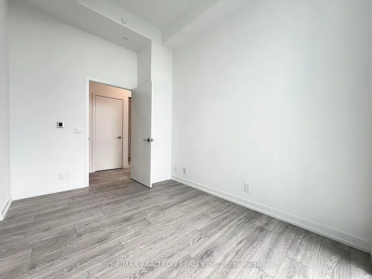 2020 Bathurst St #207 — Photo 32