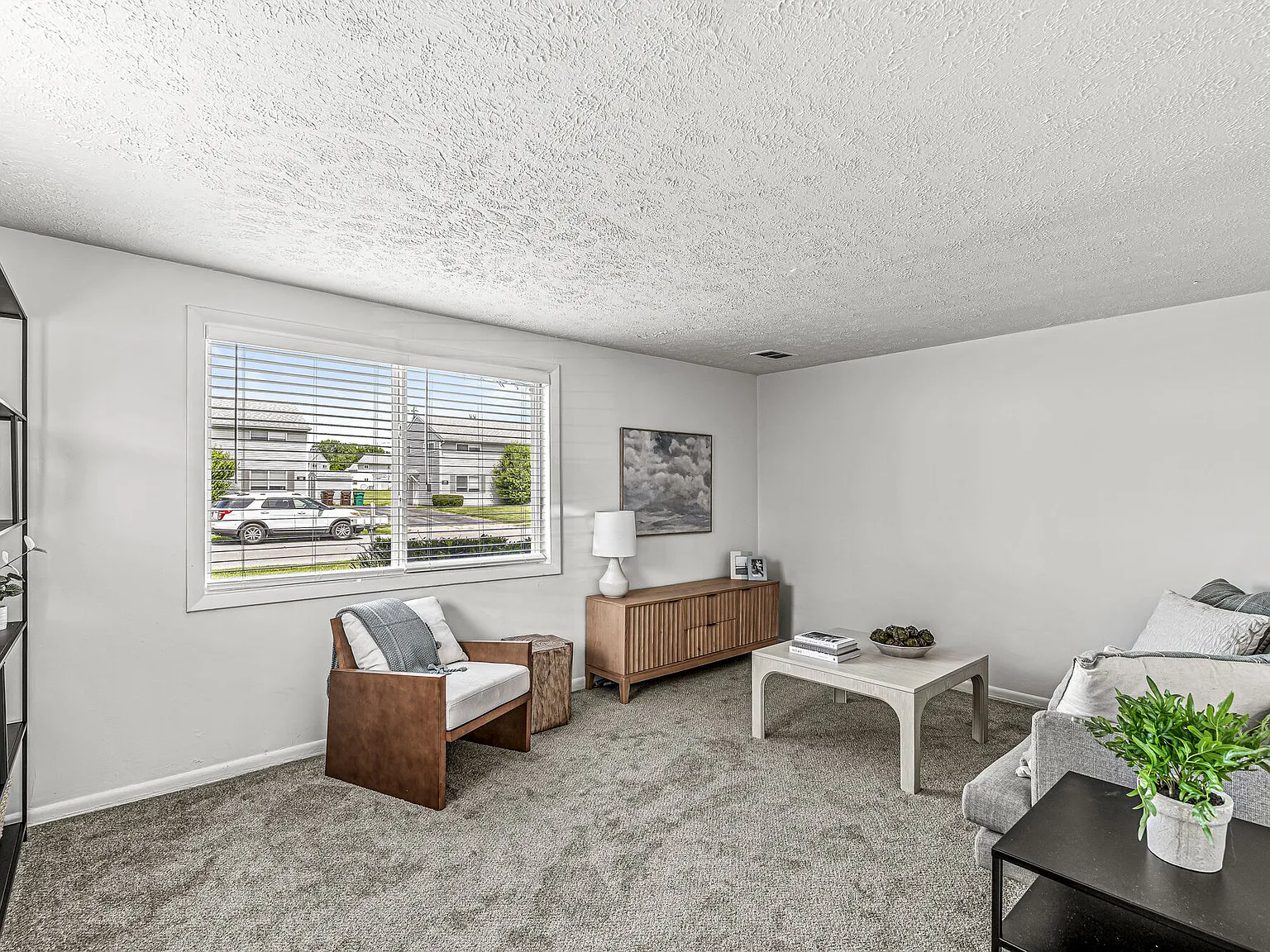 The Row Apartments — Photo 4