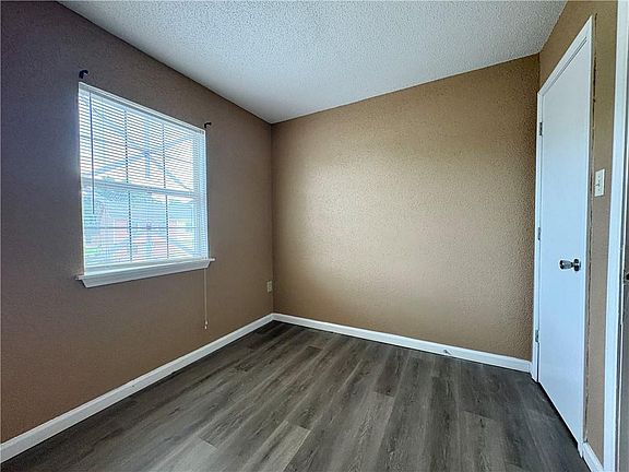 4th image of 6730 Mather Dr