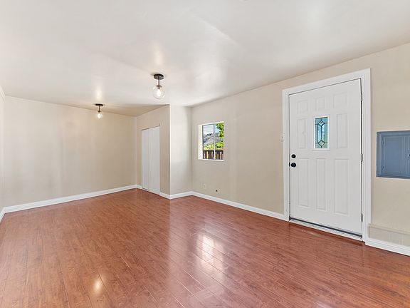 3rd image of 2723 Ballard St #B
