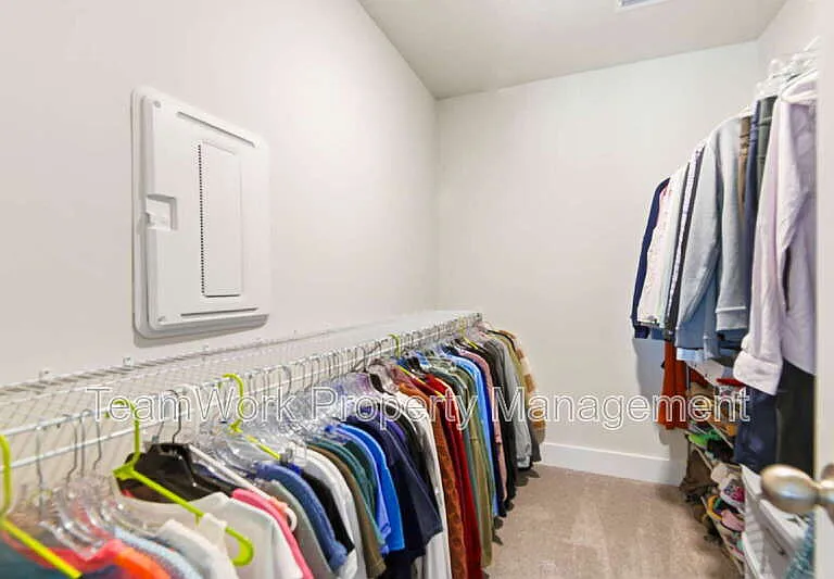 7722 Park Gate Dr — Photo 18