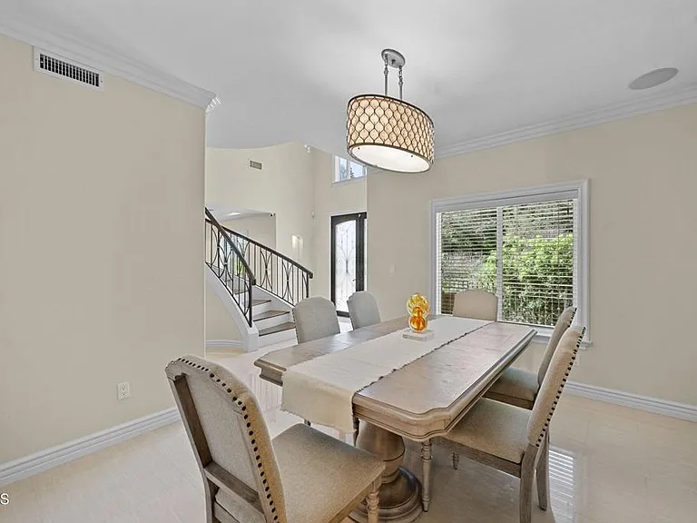 3263 New York Dr — Photo 24