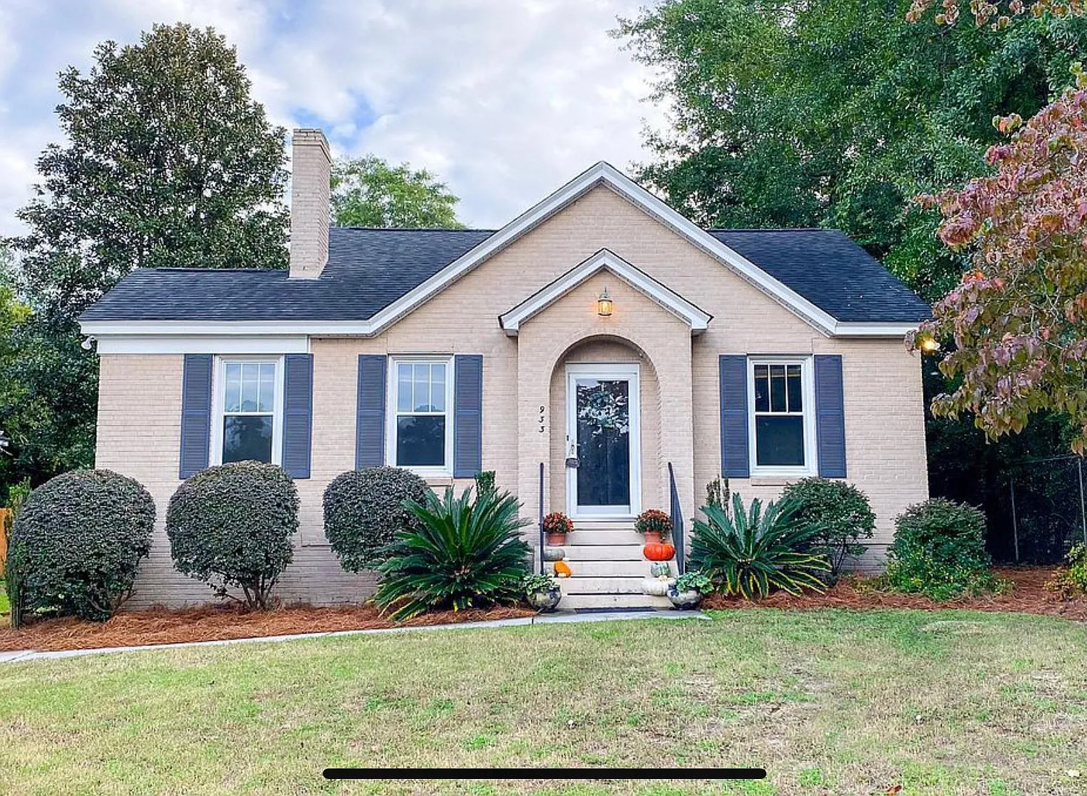3 bed, 1637 sqft, $2,500 — Photo 1