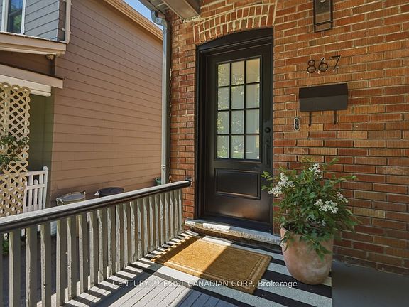 4th image of 867 Colborne St