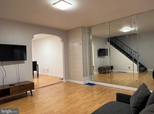 2726 S 8th St, Philadelphia, PA 19148