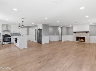 70 Innsbruck Dr, Toms River, NJ 08757