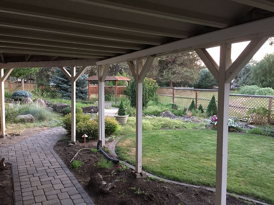 2nd image of 62329 Wallace Rd