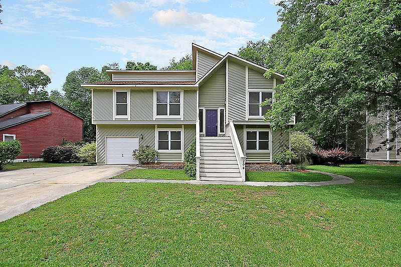 1st image of 204 Travelers Rest Blvd