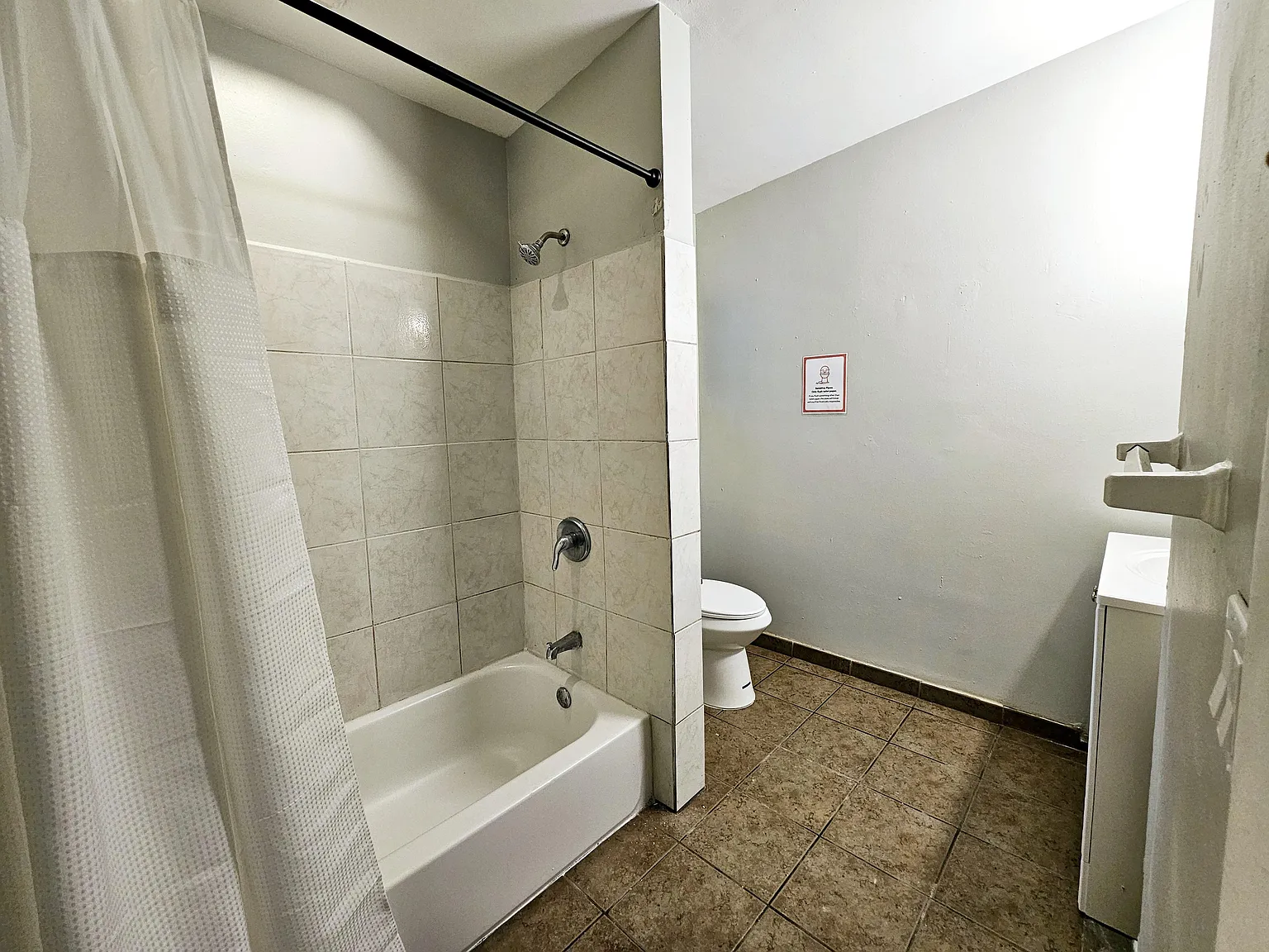 4 bed, 2.0 bath, 1232 sqft, $845 — Photo 4