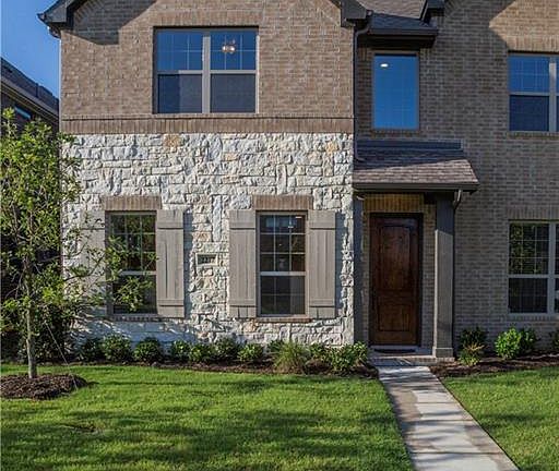 3rd image of 2217 Jameson Ln