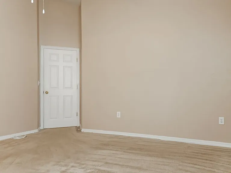 3843 Lockridge Dr — Photo 12