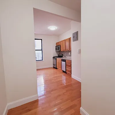 Rented by New York Residence | media 17