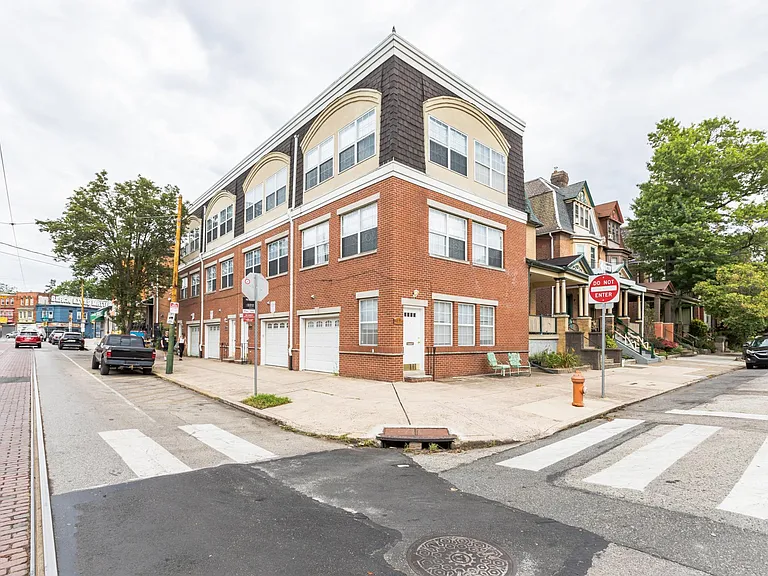 4821 Florence Ave #D — Photo 1