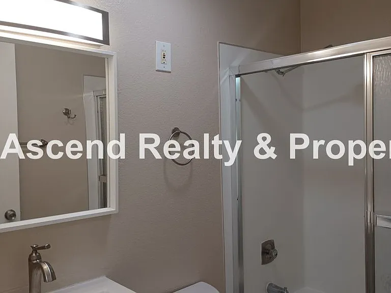 14095 SW Walker Rd #71 — Photo 11