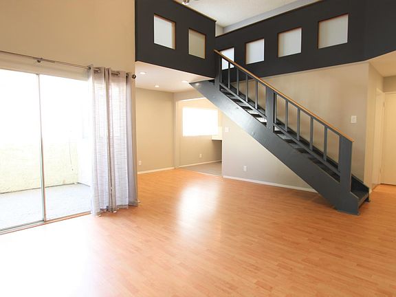 4th image of 1339 N Columbus Ave Unit 311