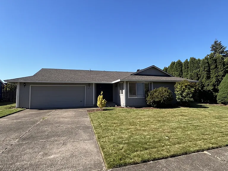 408 Pinehurst Dr — Photo 1