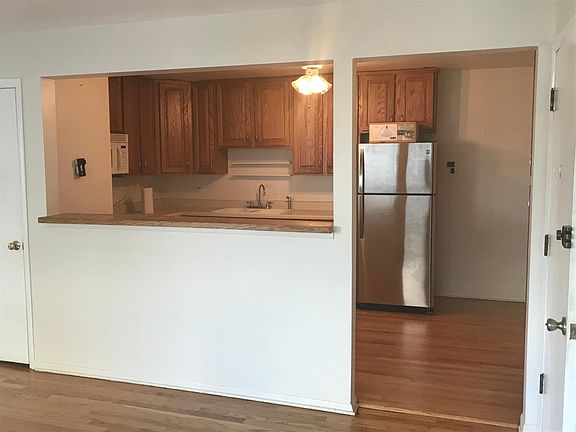 4th image of 929 S Oak Park Ave APT 2NE