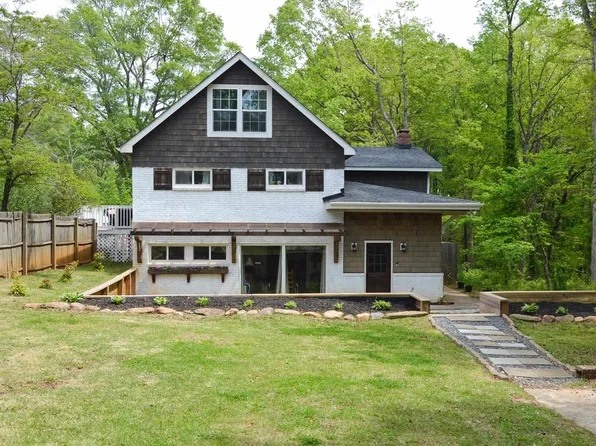 102 Hilltop Dr, Travelers Rest, SC 29690