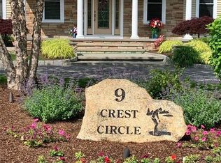 9 Crest Cir, Smithfield, RI 02917