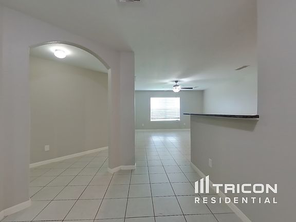 3rd image of 904 American Monarch Dr