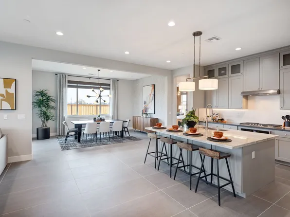 1288 Parkcrest Cir, Manteca, CA 95336