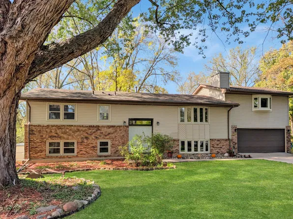 2725 Scott Ave N, Golden Valley, MN 55422