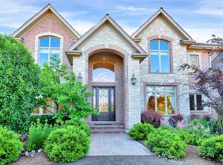 1410 W Newcastle Ct, Inverness, IL 60010