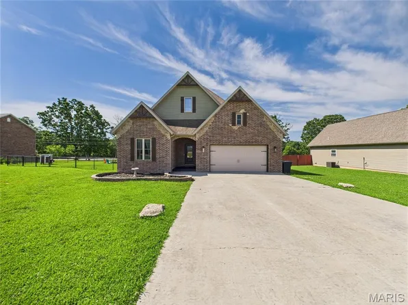 224 Sweet Valley Cir, Crocker, MO 65452