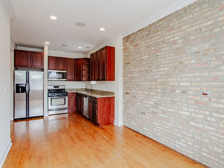 6150 N Ravenswood Ave #4 — Photo 5